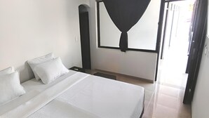 标准双人房, 泳池景观