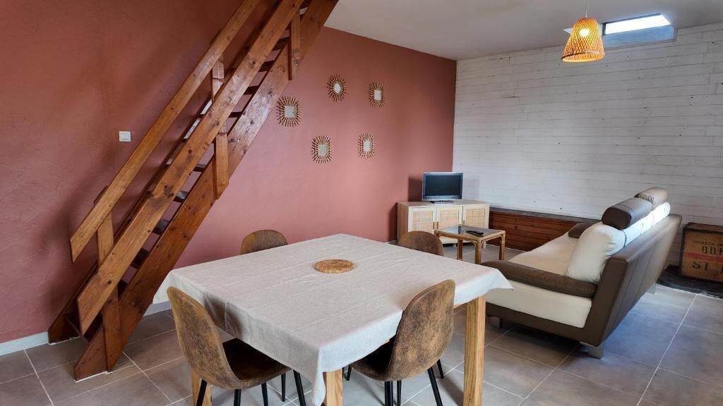 Maison, patio, vue jardin | Intérieur