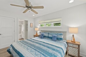 3 bedrooms, iron/ironing board, travel cot, WiFi - 3BR Beach Walk Home with 2 Private Suites in Quiet Setting (Palm Coast)