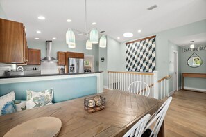 Dining - 3BR Beach Walk Home with 2 Private Suites in Quiet Setting (Palm Coast)