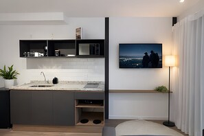 Basic Apartment | Private kitchen