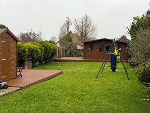 Children’s area - Coastal Retreat: For 6, private parking + EV Port (Broadstairs)