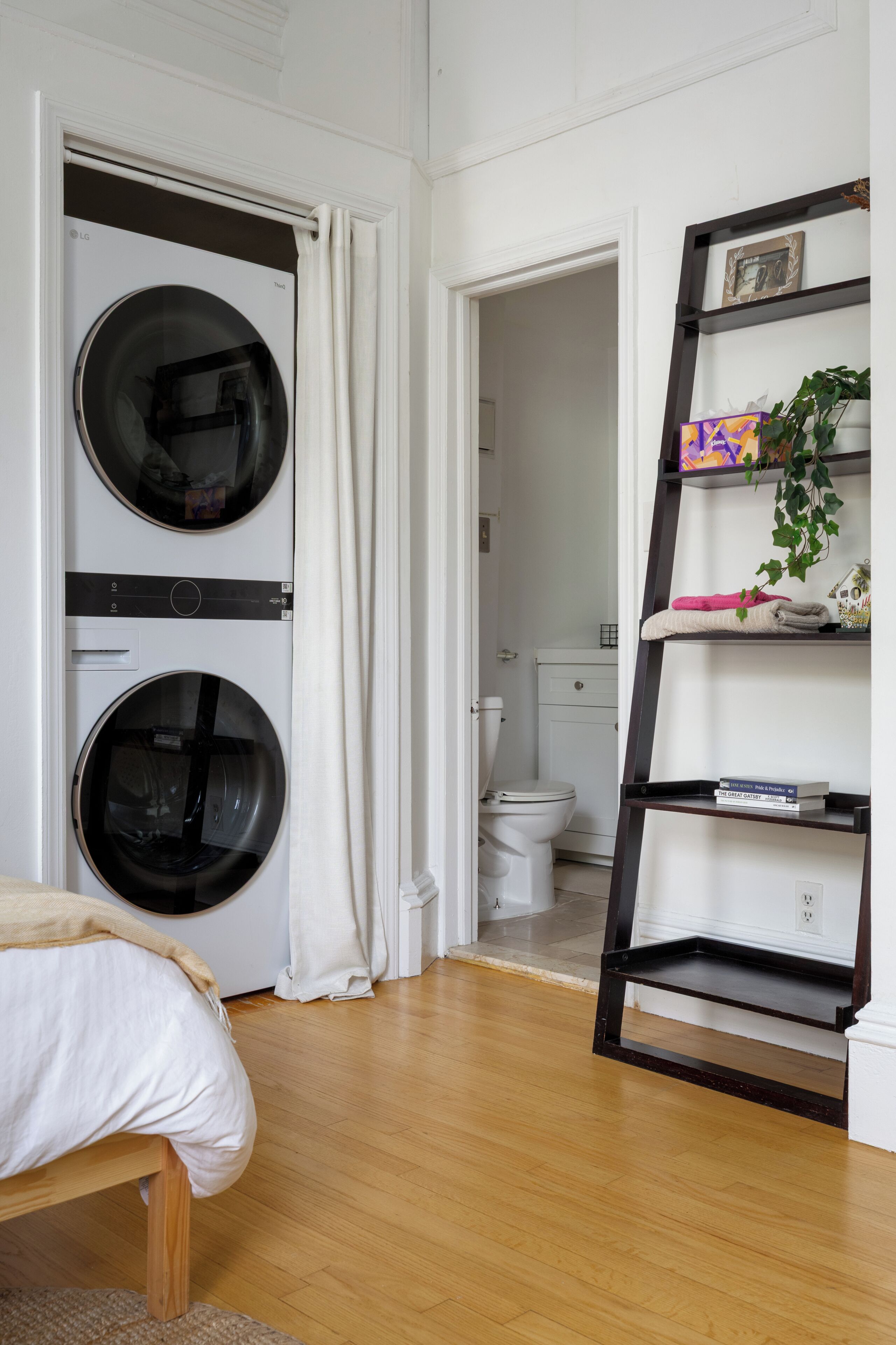 1 chambre, fer et planche à repasser, accès au Wi-Fi (inclus)