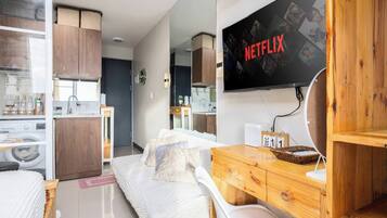 Condo, 1 Bedroom, Accessible, Balcony