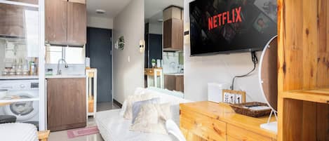 Condo, 1 Bedroom, Accessible, Balcony