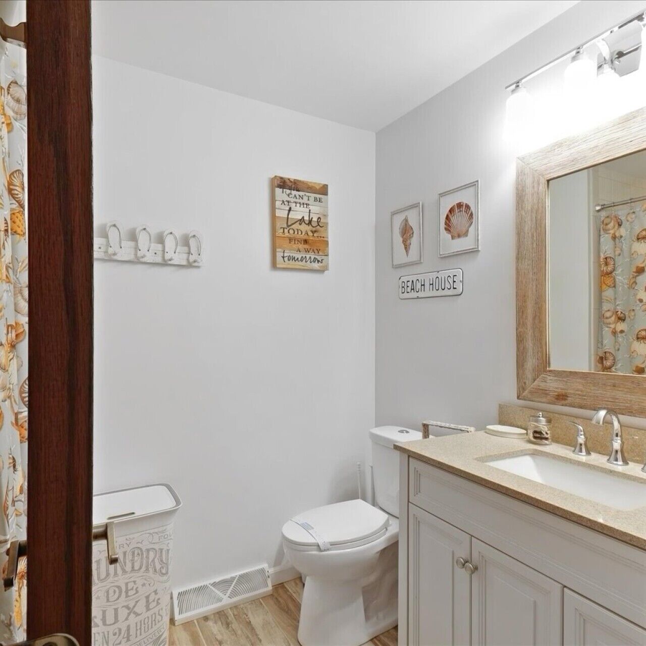 Full bathroom-2
