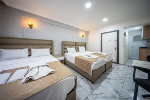 Estudio Confort, vistas parciales al mar | Escritorio y wifi gratis