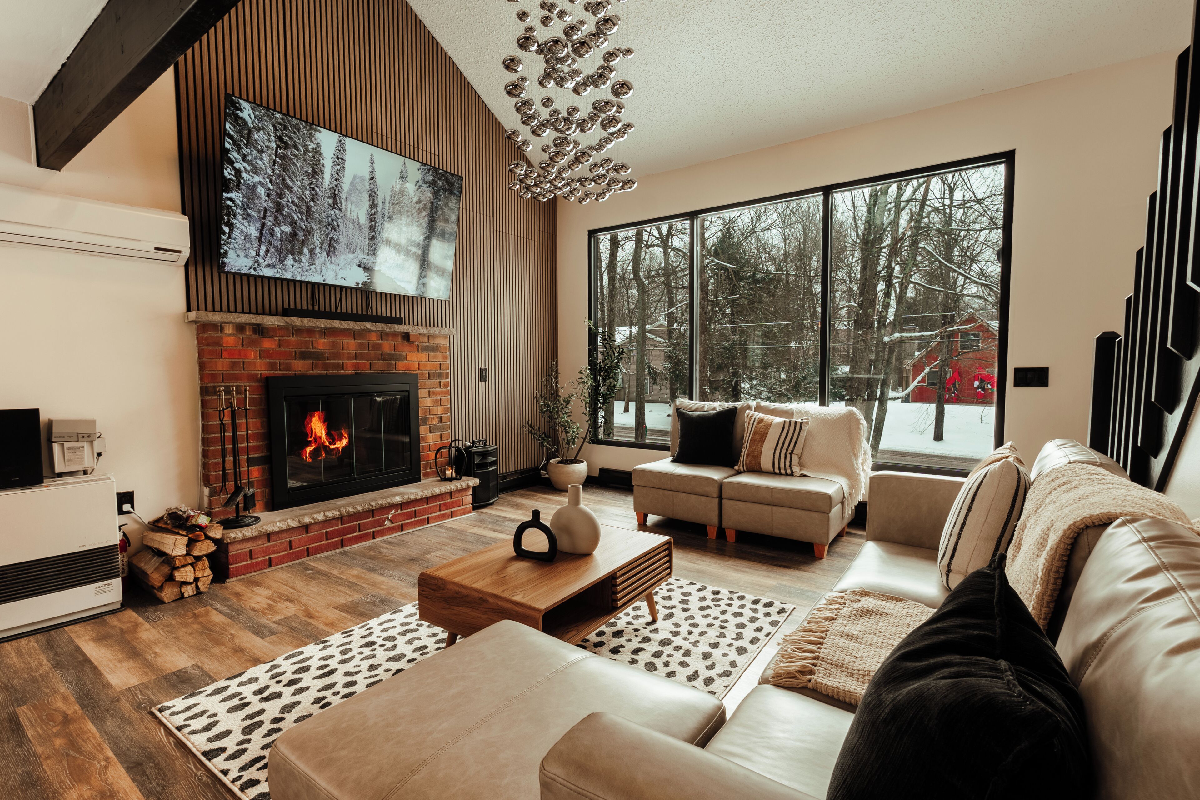 Fernseher, Kamin