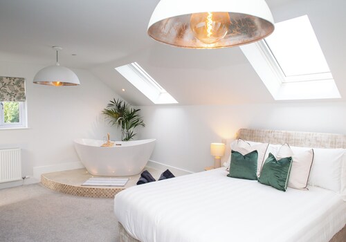 A large modern and stylish holiday home, perfect for a countryside escape in north Pembrokeshire.