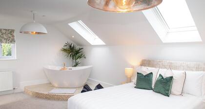 A large modern and stylish holiday home, perfect for a countryside escape in north Pembrokeshire.