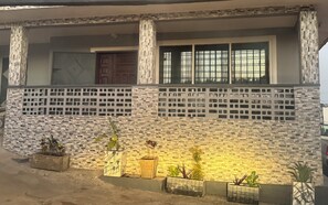 Exterior detail - Raqsea Guest House  (Monrovia)