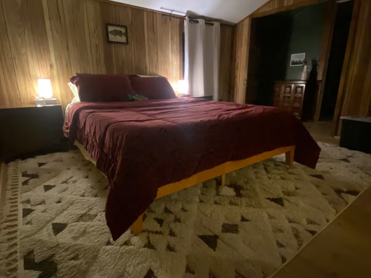 3 chambres, fer et planche à repasser, Wi-Fi, draps fournis