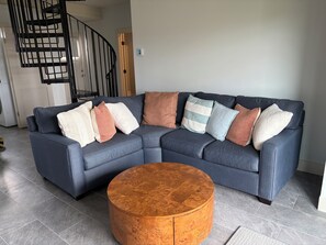 Living area - 4-bedroom house in serene South Kingstown with backyard access to a pond (South Kingstown)