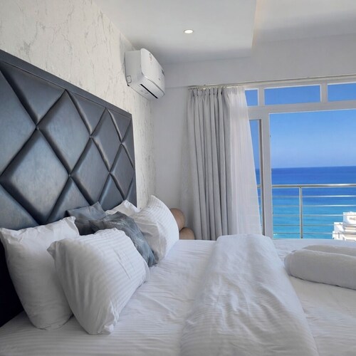 Ocean View 3BR Luxury Apartment w/AC Perfect for Families by Azurea Grand Luxury