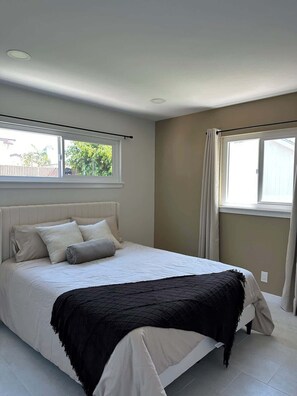 Iron/ironing board, WiFi - House in Garden Grove (Garden Grove)