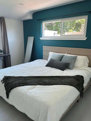 Iron/ironing board, WiFi - House in Garden Grove (Garden Grove)