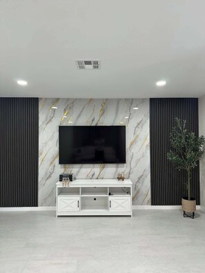 Interior - House in Garden Grove (Garden Grove)