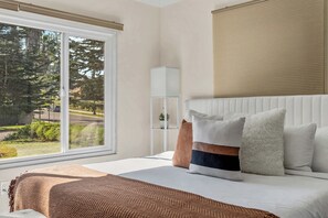 5 quartos, ferros/tábuas de passar roupa, Wi-Fi, roupa de cama