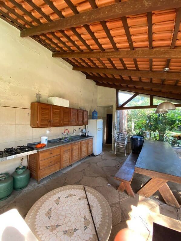 Private kitchen - Sossego Homestay  (Chapada dos Guimarães)