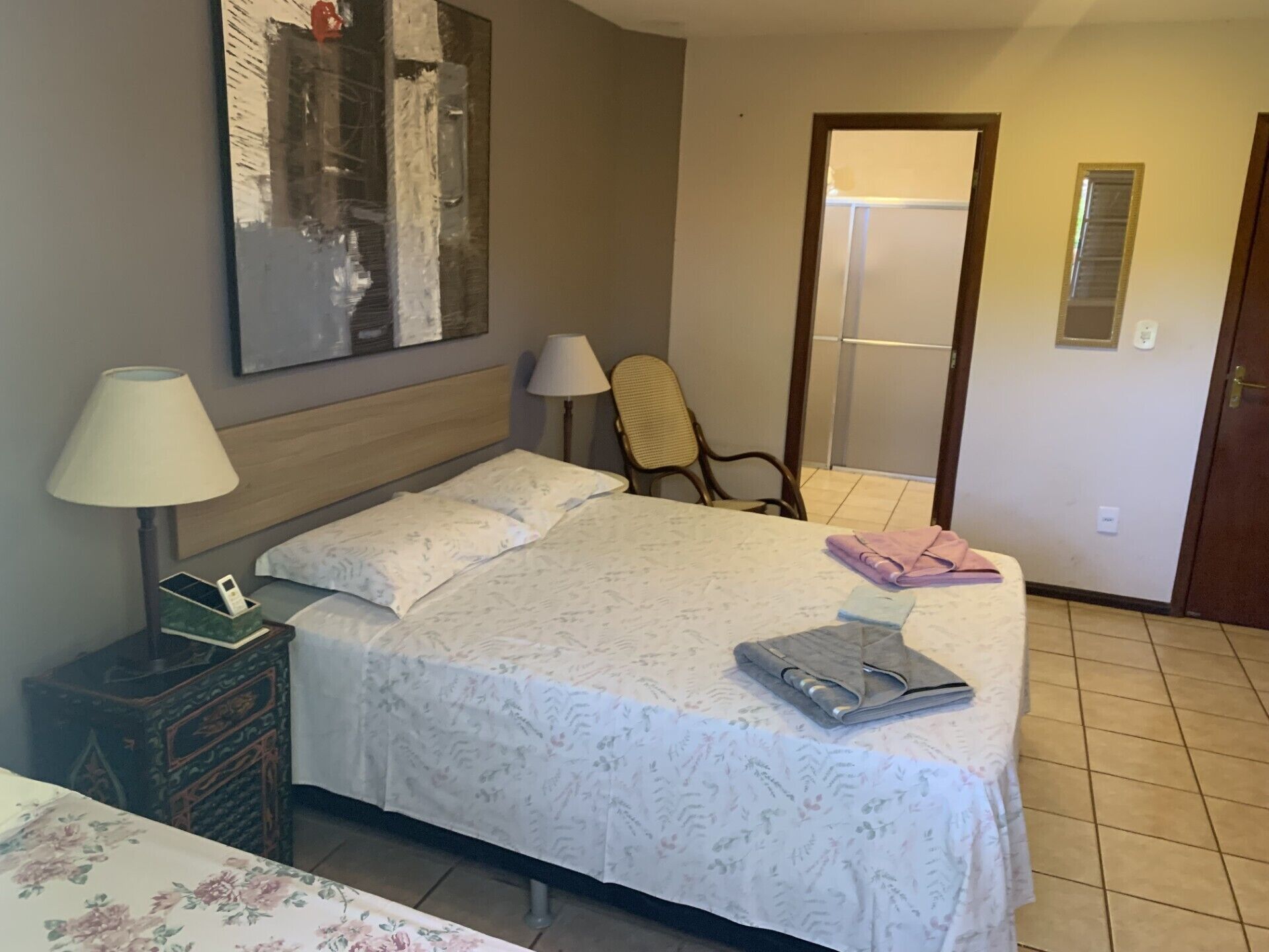 Comfort Room | Free WiFi