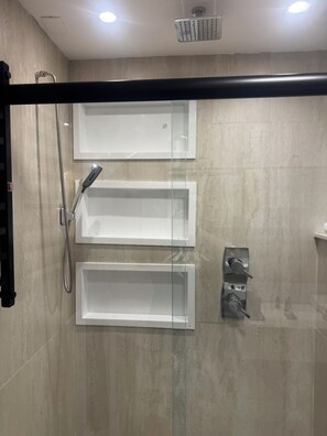 Hair dryer, towels, soap, toilet paper - Copacabana SKY View (Rio de Janeiro)