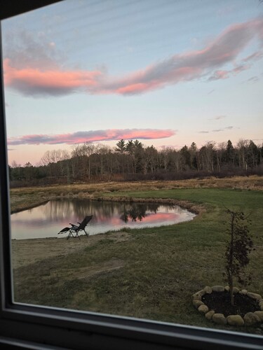 Cozy 1-bedroom private cabin  with AC and heat. Minutes to Sacanadaga Lake