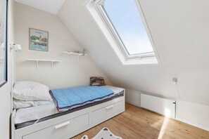 2 slaapkamers, een strijkplank/strijkijzer, gratis wifi