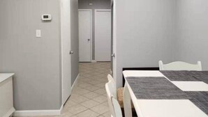Dining - Beach Club Corner Condo w/Pool - Steps to Beach (Ocean City)