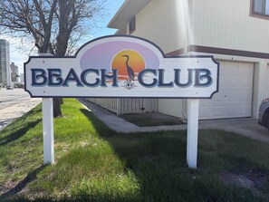 Exterior detail - Beach Club Corner Condo w/Pool - Steps to Beach (Ocean City)