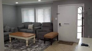 Interior - Beach Club Corner Condo w/Pool - Steps to Beach (Ocean City)