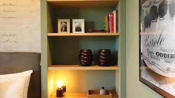 Appartamento Deluxe, balcone, vista città | Interni