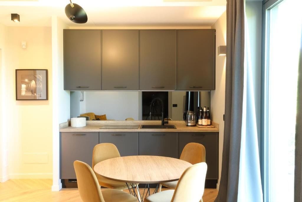 Superior Apartment, Garden View | Tempat makan