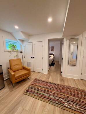 Interior - Light-Filled Lower Suite · Brand New · Private · 5 Mins to Metro · Parking (Washington)