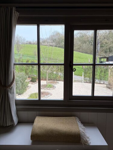 Fern / Luxury Shepherd's Hut With Wood-Fired Hot Tub In Heart Of Somerset