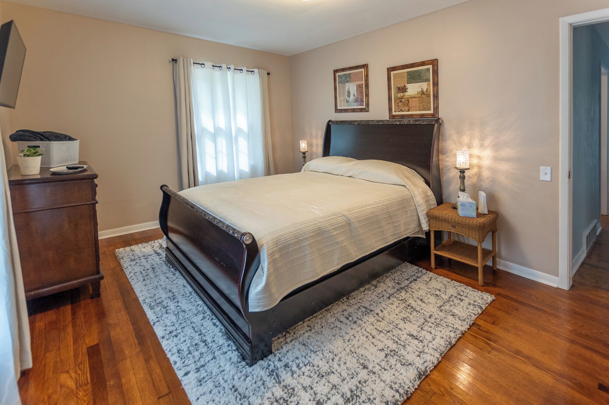 4 chambres, fer et planche à repasser, Wi-Fi, draps fournis