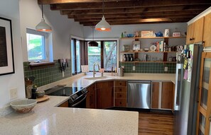 Private kitchen - A conscious retreat overlooking the Delaware River (Beach Lake)