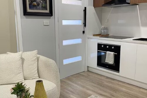 Modern 2BR Granny w Outdoor Near Stanhope Leisure