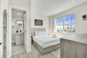Standard 1 Bedroom Suite | Individually decorated, individually furnished, iron/ironing board - SoBe Suites 727 (Miami Beach)