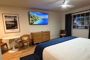 1 bedroom, Internet, bed sheets - Newly renovated King Bed Room in South Lake Tahoe with best location and AC. (South Lake Tahoe)