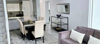 Luxury Apartment in Waikiki E5 Close to the Beach