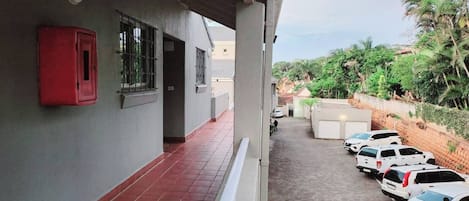 Apartment, 3 Bedrooms, Balcony | Property grounds