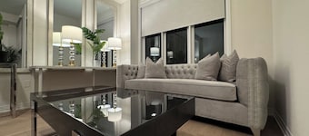 ✠FIFA World Cup Luxury Home | Sleeps 16 | Free Parking