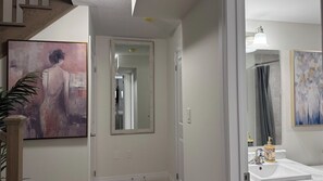 Interior - Elegant 8 Queen Beds Ivylea Estate, Richmond Hill (Richmond Hill)