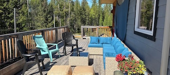 Mountain View | Hot Tub | Golf Ski | Ping-Pong | Fire-pit | Dogs | Yard | Garden