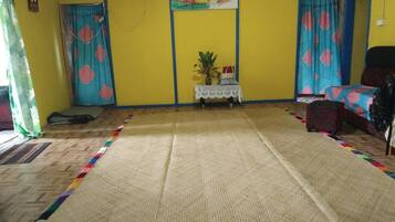 Shared Dormitory, 2 Bedrooms, Accessible, Smoking | Interior
