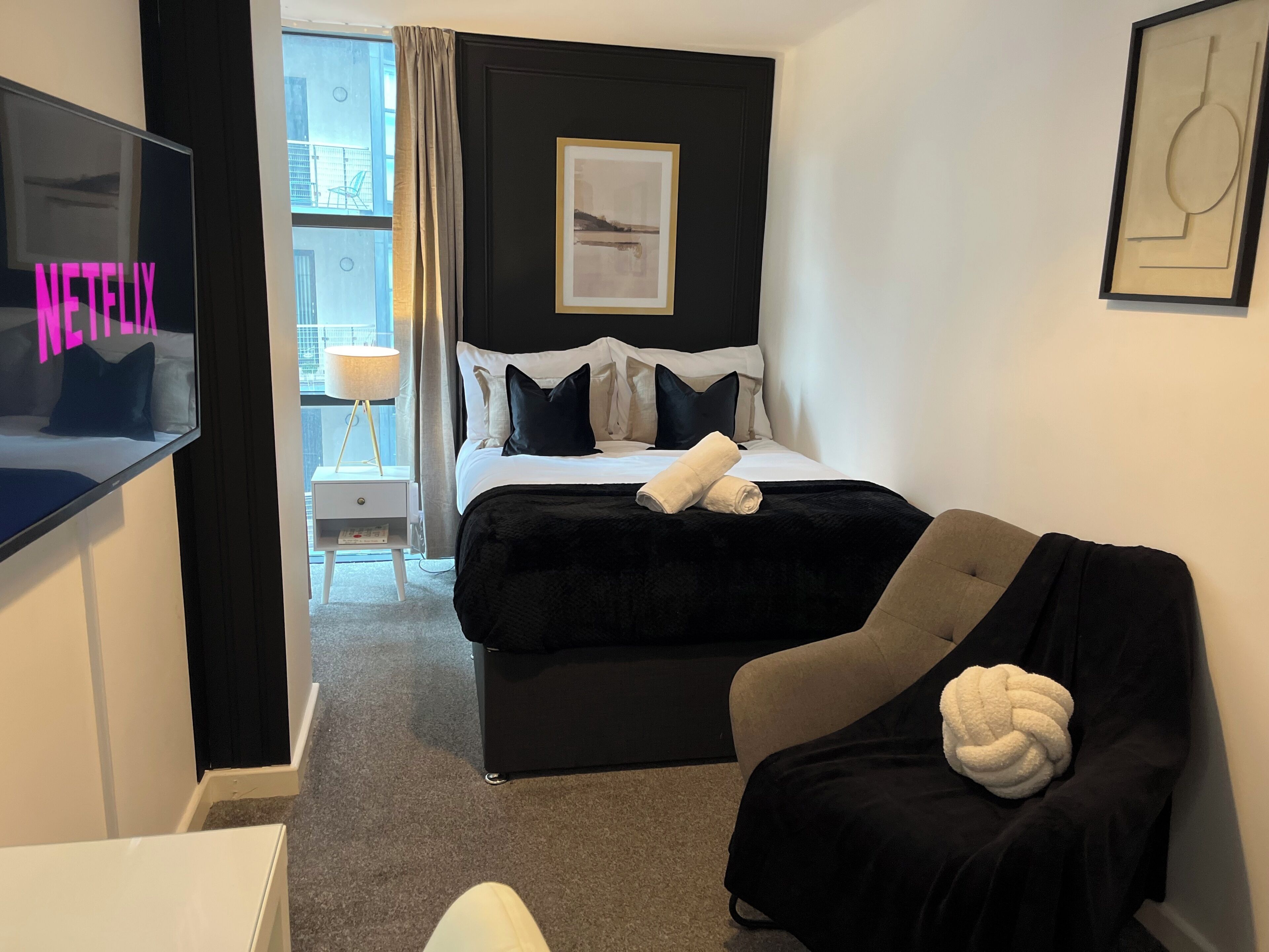 2 bedrooms, desk, iron/ironing board, free WiFi