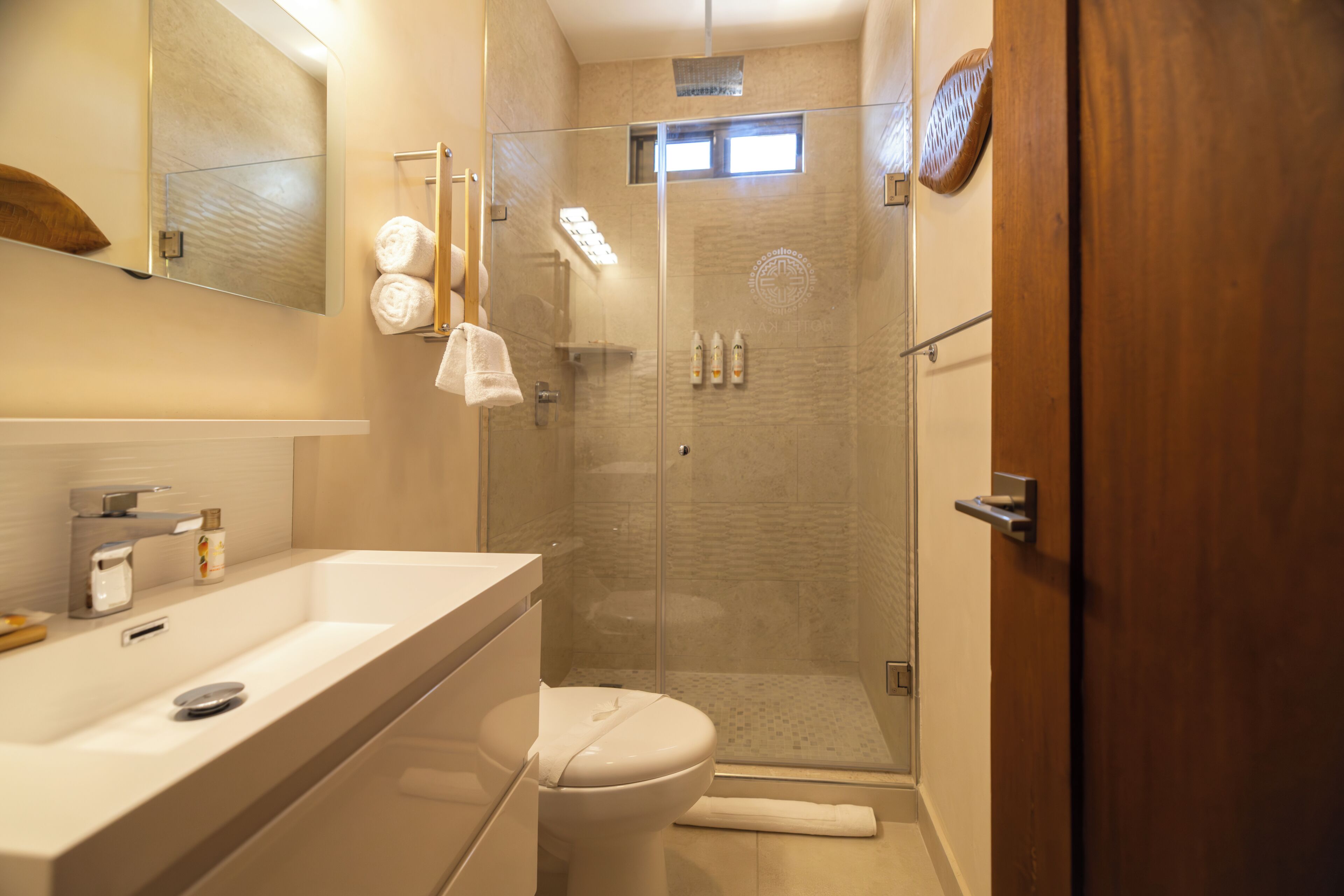 Classic Room | Bathroom