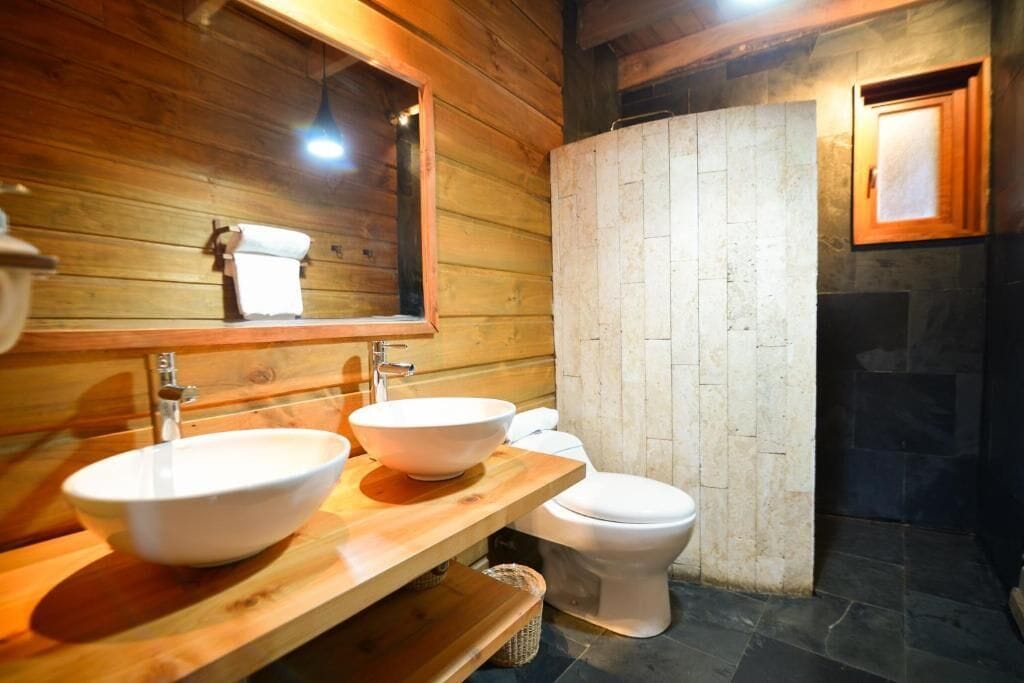 Superior-Doppelzimmer, Balkon, Bergblick | Badezimmer