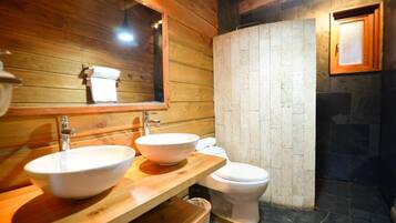 Superior-Doppelzimmer, Balkon, Bergblick | Badezimmer