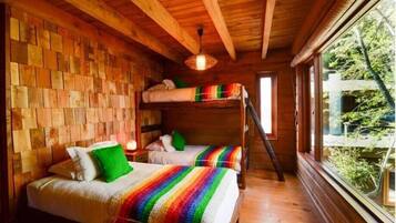 Standard Triple Room, Garden View | In-room safe, free WiFi